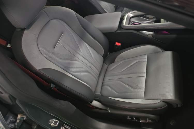 Used Zeekr 007GT 2025 Long-Range Rear-Wheel Drive Intelligent Driving Version 100 kWh Right Front Seat