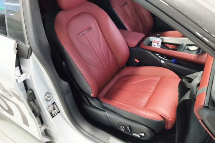 Used Zeekr 007GT 2025 Four-Wheel Drive Intelligent Driving Version 75 kWh Right Front Seat