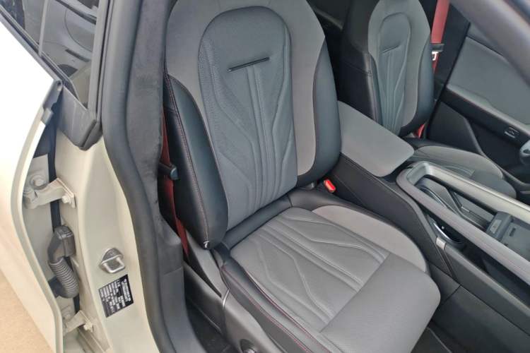 Used Zeekr 007GT 2025 Four-Wheel Drive Intelligent Driving Version 75 kWh Right Front Seat