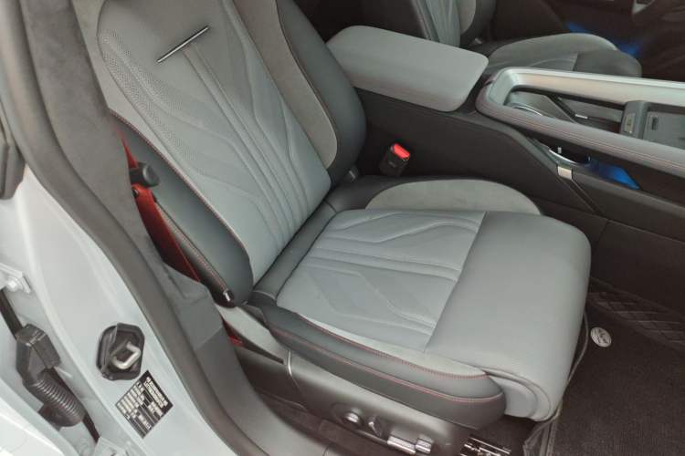 Used Zeekr 007GT 2025 Rear-Drive Intelligent Driving Version 75 kWh Right Front Seat
