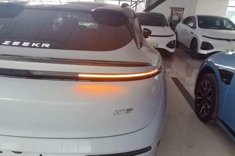 Used Zeekr 007GT 2025 Four-Wheel Drive Intelligent Driving Version 75 kWh Right Rear Taillight