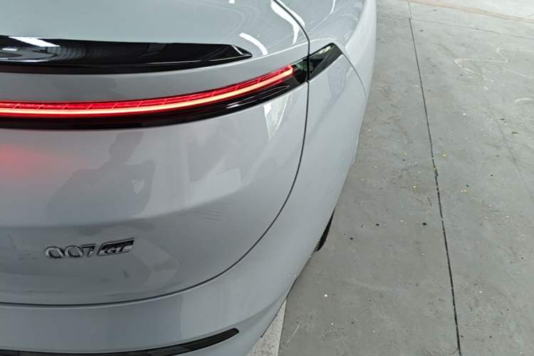 Used Zeekr 007GT 2025 Four-Wheel Drive Intelligent Driving Version 75 kWh Right Rear Taillight