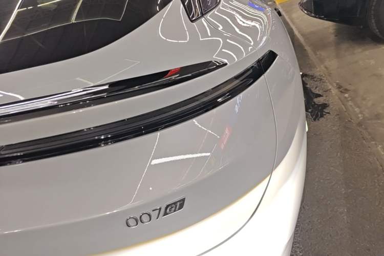 Used Zeekr 007GT 2025 Long-Range Rear-Wheel Drive Intelligent Driving Version 100 kWh Right Rear Taillight