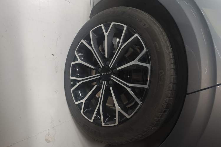 Used Zeekr 007GT 2025 Rear-Drive Intelligent Driving Version 75 kWh Right Rear Wheel Hub