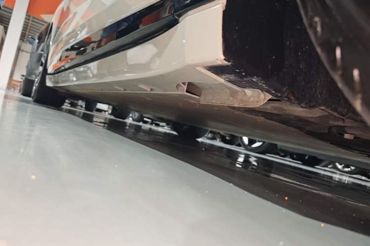 Used Zeekr 007GT 2025 Four-Wheel Drive Intelligent Driving Version 75 kWh Right Side Sill