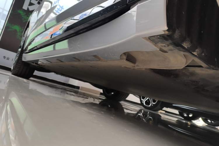 Used Zeekr 007GT 2025 Four-Wheel Drive Intelligent Driving Version 75 kWh Right Side Sill