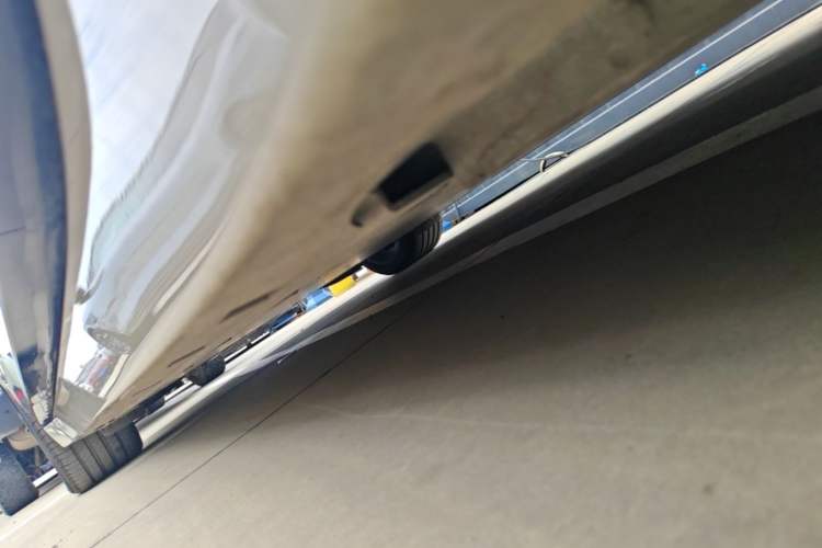 Used Zeekr 007GT 2025 Four-Wheel Drive Intelligent Driving Version 75 kWh Right Side Sill