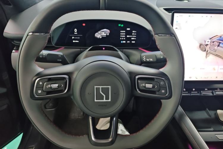 Used Zeekr 007GT 2025 Long-Range Rear-Wheel Drive Intelligent Driving Version 100 kWh Steering Wheel