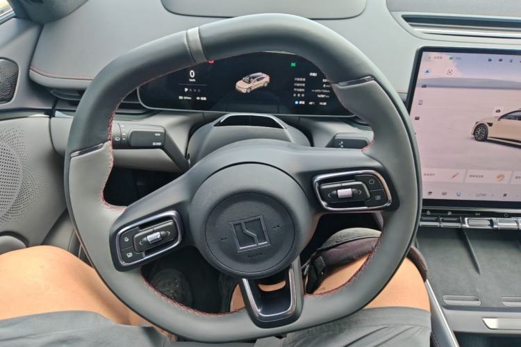 Used Zeekr 007GT 2025 Four-Wheel Drive Intelligent Driving Version 75 kWh Steering Wheel