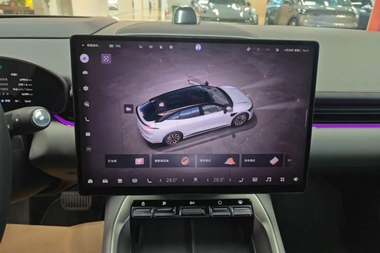 Used Zeekr 007GT 2025 Long-Range Rear-Wheel Drive Intelligent Driving Version 100 kWh Audio And AC Panel