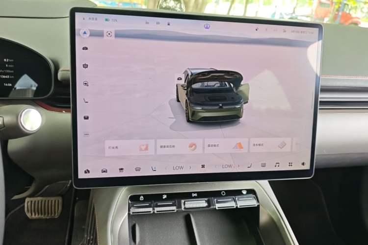 Used Zeekr 007GT 2025 Long-Range Rear-Wheel Drive Intelligent Driving Version 100 kWh Audio And AC Panel
