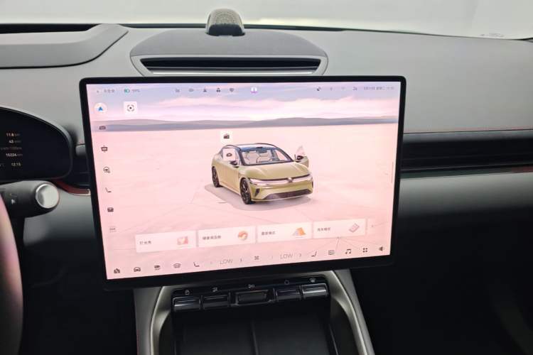Used Zeekr 007GT 2025 Long-Range Rear-Wheel Drive Intelligent Driving Version 100 kWh Audio And AC Panel