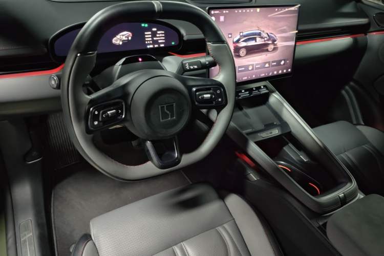 Used Zeekr 007GT 2025 Long-Range Rear-Wheel Drive Intelligent Driving Version 100 kWh Center Console