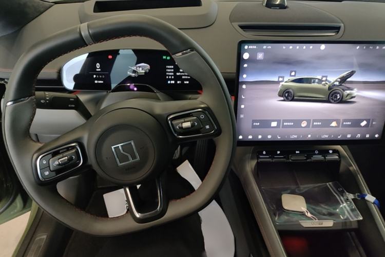 Used Zeekr 007GT 2025 Long-Range Rear-Wheel Drive Intelligent Driving Version 100 kWh Center Console
