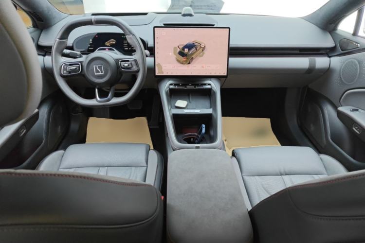 Used Zeekr 007GT 2025 Long-Range Rear-Wheel Drive Intelligent Driving Version 100 kWh Center Console