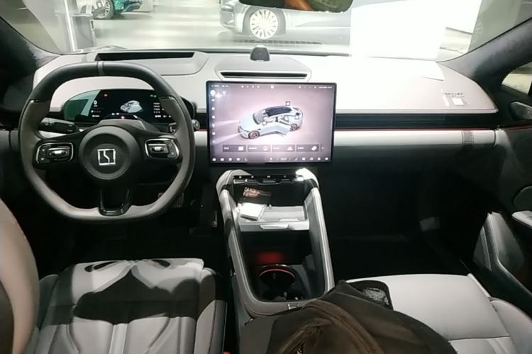 Used Zeekr 007GT 2025 Long-Range Rear-Wheel Drive Intelligent Driving Version 100 kWh Center Console