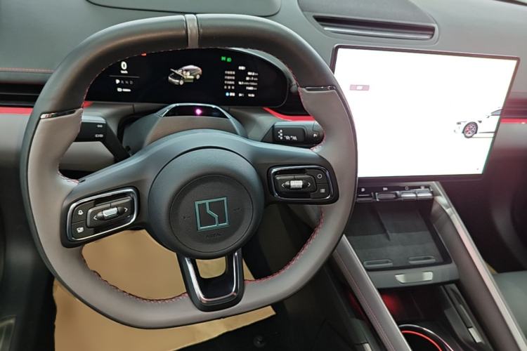 Used Zeekr 007GT 2025 Long-Range Rear-Wheel Drive Intelligent Driving Version 100 kWh Center Console