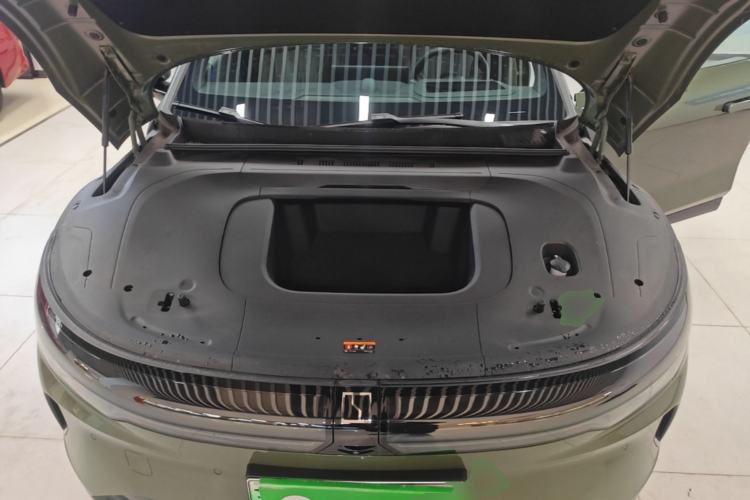 Used Zeekr 007GT 2025 Long-Range Rear-Wheel Drive Intelligent Driving Version 100 kWh Engine Bay