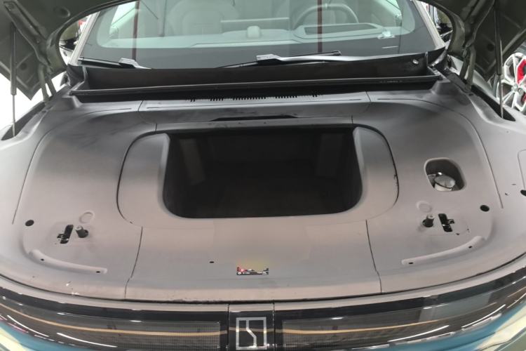 Used Zeekr 007GT 2025 Long-Range Rear-Wheel Drive Intelligent Driving Version 100 kWh Engine Bay