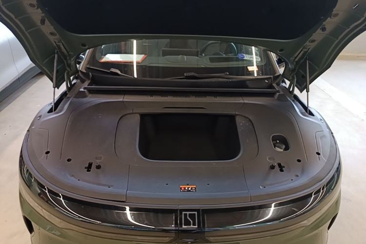 Used Zeekr 007GT 2025 Long-Range Rear-Wheel Drive Intelligent Driving Version 100 kWh Engine Bay