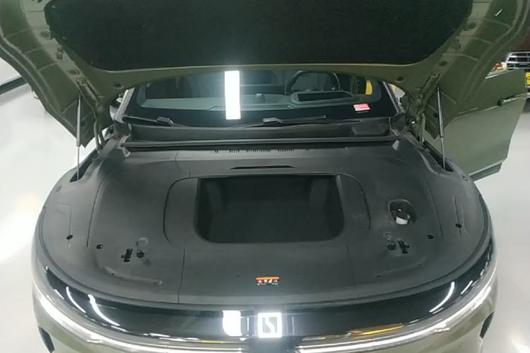 Used Zeekr 007GT 2025 Long-Range Rear-Wheel Drive Intelligent Driving Version 100 kWh Engine Bay