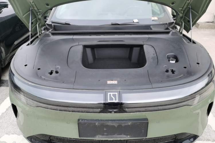 Used Zeekr 007GT 2025 Long-Range Rear-Wheel Drive Intelligent Driving Version 100 kWh Engine Bay