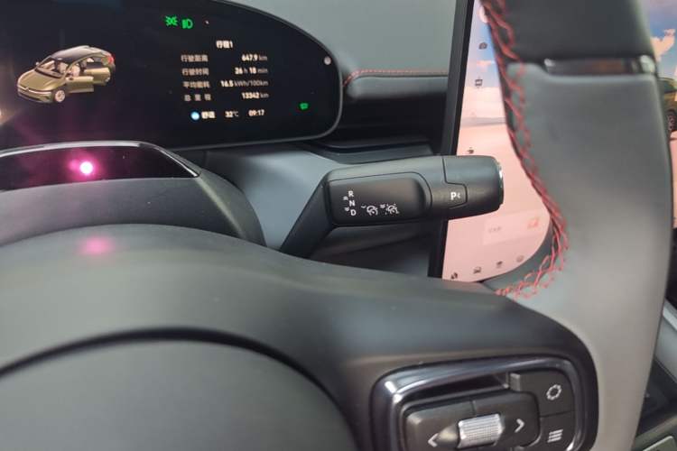 Used Zeekr 007GT 2025 Long-Range Rear-Wheel Drive Intelligent Driving Version 100 kWh Gear Lever