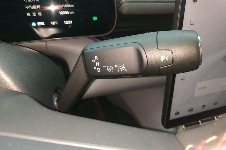 Used Zeekr 007GT 2025 Long-Range Rear-Wheel Drive Intelligent Driving Version 100 kWh Gear Lever