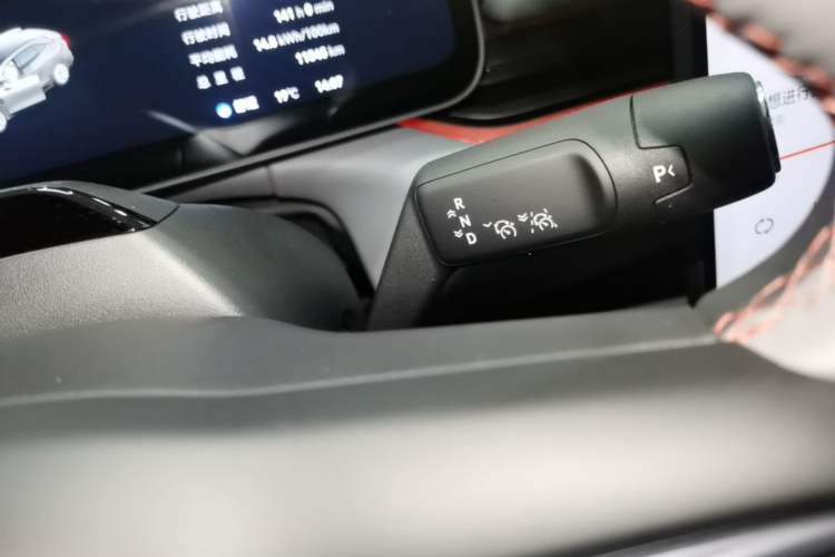 Used Zeekr 007GT 2025 Long-Range Rear-Wheel Drive Intelligent Driving Version 100 kWh Gear Lever