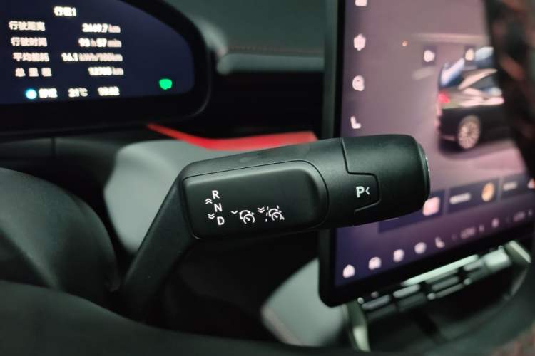 Used Zeekr 007GT 2025 Long-Range Rear-Wheel Drive Intelligent Driving Version 100 kWh Gear Lever