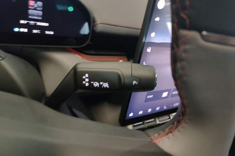 Used Zeekr 007GT 2025 Long-Range Rear-Wheel Drive Intelligent Driving Version 100 kWh Gear Lever