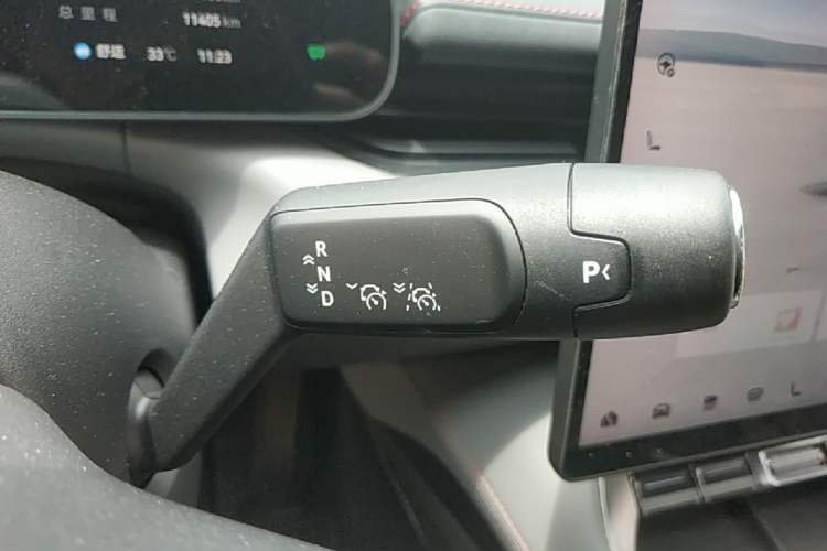 Used Zeekr 007GT 2025 Long-Range Rear-Wheel Drive Intelligent Driving Version 100 kWh Gear Lever