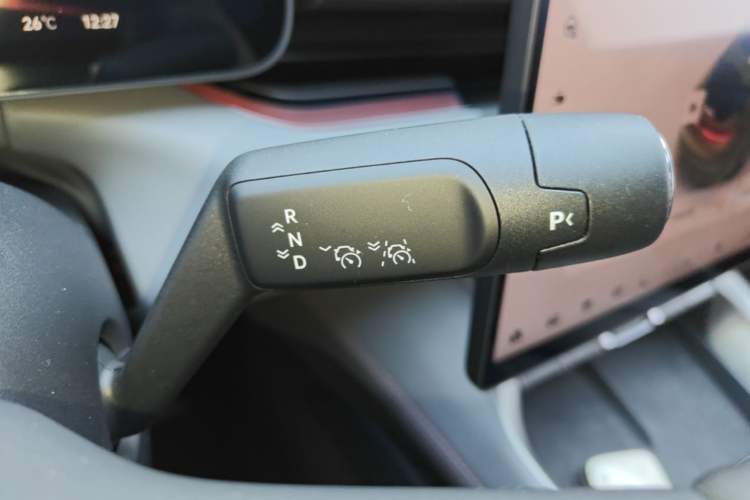 Used Zeekr 007GT 2025 Long-Range Rear-Wheel Drive Intelligent Driving Version 100 kWh Gear Lever