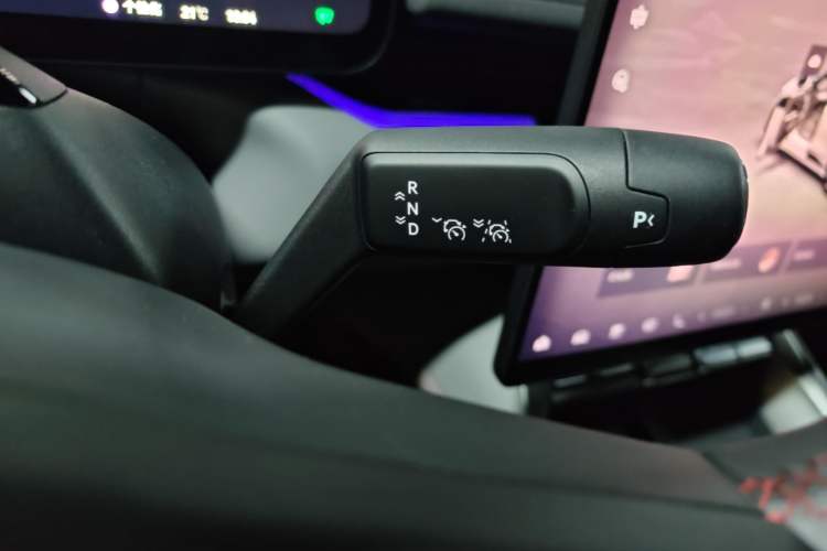 Used Zeekr 007GT 2025 Long-Range Rear-Wheel Drive Intelligent Driving Version 100 kWh Gear Lever