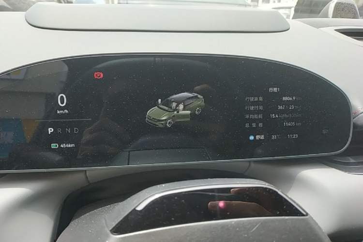 Used Zeekr 007GT 2025 Long-Range Rear-Wheel Drive Intelligent Driving Version 100 kWh Instrument Cluster