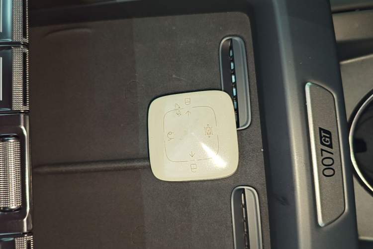 Used Zeekr 007GT 2025 Long-Range Rear-Wheel Drive Intelligent Driving Version 100 kWh Interior 1