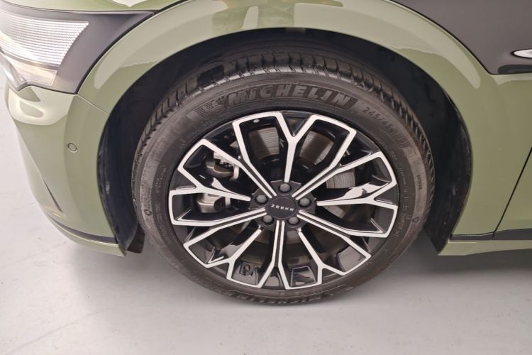 Used Zeekr 007GT 2025 Long-Range Rear-Wheel Drive Intelligent Driving Version 100 kWh Left Front Wheel Hub