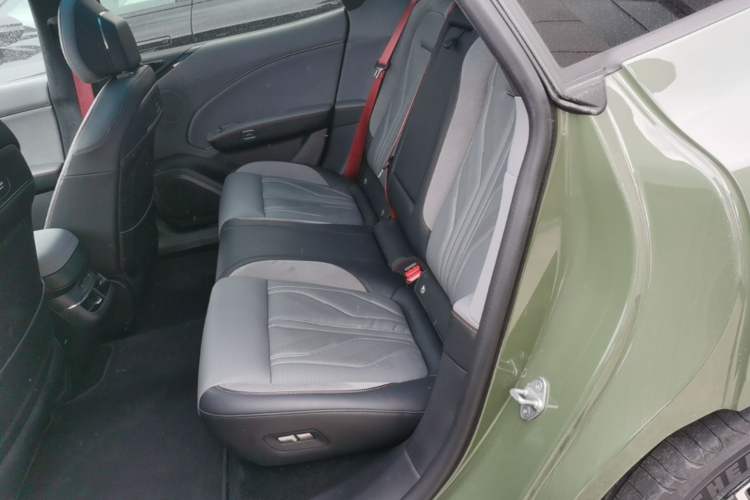 Used Zeekr 007GT 2025 Long-Range Rear-Wheel Drive Intelligent Driving Version 100 kWh Left Rear Seat