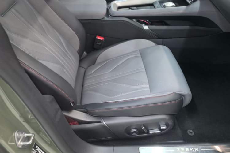 Used Zeekr 007GT 2025 Long-Range Rear-Wheel Drive Intelligent Driving Version 100 kWh Right Front Seat