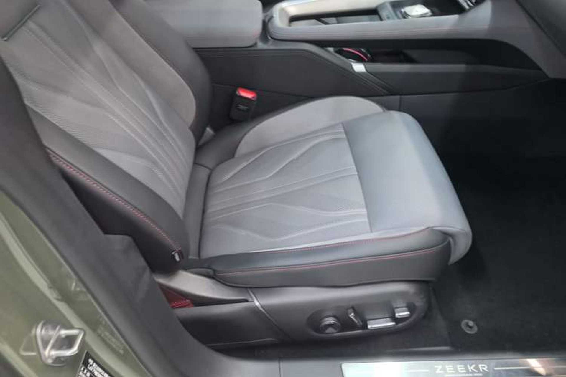 Used Zeekr 007GT 2025 Long-Range Rear-Wheel Drive Intelligent Driving Version 100 kWh Right Front Seat