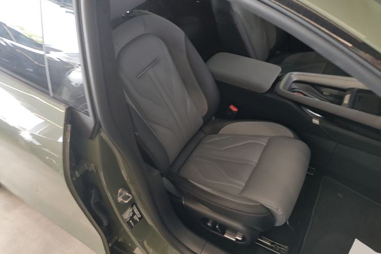 Used Zeekr 007GT 2025 Long-Range Rear-Wheel Drive Intelligent Driving Version 100 kWh Right Front Seat