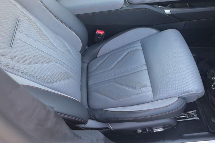Used Zeekr 007GT 2025 Long-Range Rear-Wheel Drive Intelligent Driving Version 100 kWh Right Front Seat