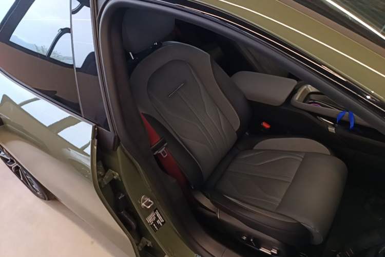Used Zeekr 007GT 2025 Long-Range Rear-Wheel Drive Intelligent Driving Version 100 kWh Right Front Seat
