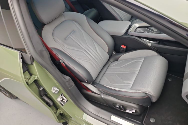 Used Zeekr 007GT 2025 Long-Range Rear-Wheel Drive Intelligent Driving Version 100 kWh Right Front Seat