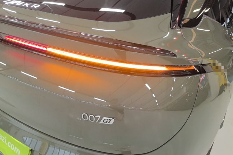 Used Zeekr 007GT 2025 Long-Range Rear-Wheel Drive Intelligent Driving Version 100 kWh Right Rear Taillight