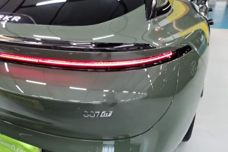Used Zeekr 007GT 2025 Long-Range Rear-Wheel Drive Intelligent Driving Version 100 kWh Right Rear Taillight