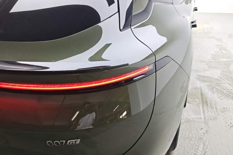 Used Zeekr 007GT 2025 Long-Range Rear-Wheel Drive Intelligent Driving Version 100 kWh Right Rear Taillight