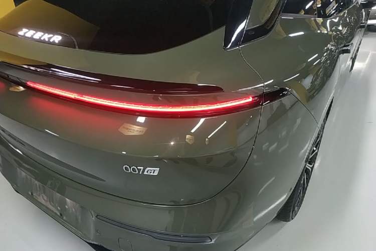Used Zeekr 007GT 2025 Long-Range Rear-Wheel Drive Intelligent Driving Version 100 kWh Right Rear Taillight