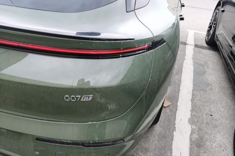 Used Zeekr 007GT 2025 Long-Range Rear-Wheel Drive Intelligent Driving Version 100 kWh Right Rear Taillight