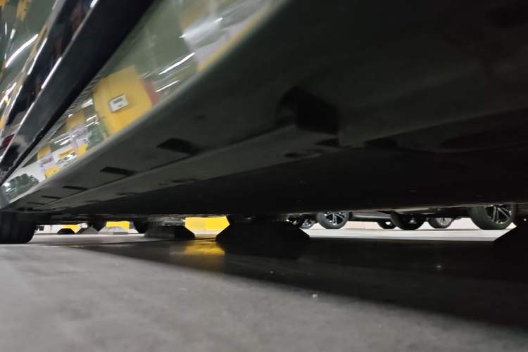 Used Zeekr 007GT 2025 Long-Range Rear-Wheel Drive Intelligent Driving Version 100 kWh Right Side Sill